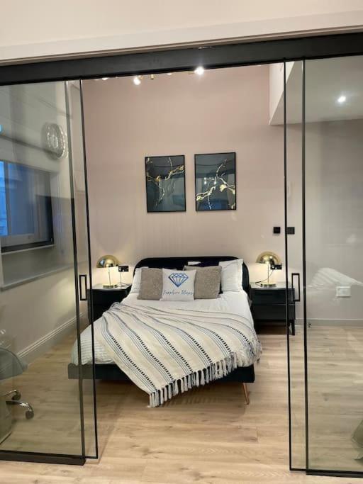 Sleek City Stay view 5