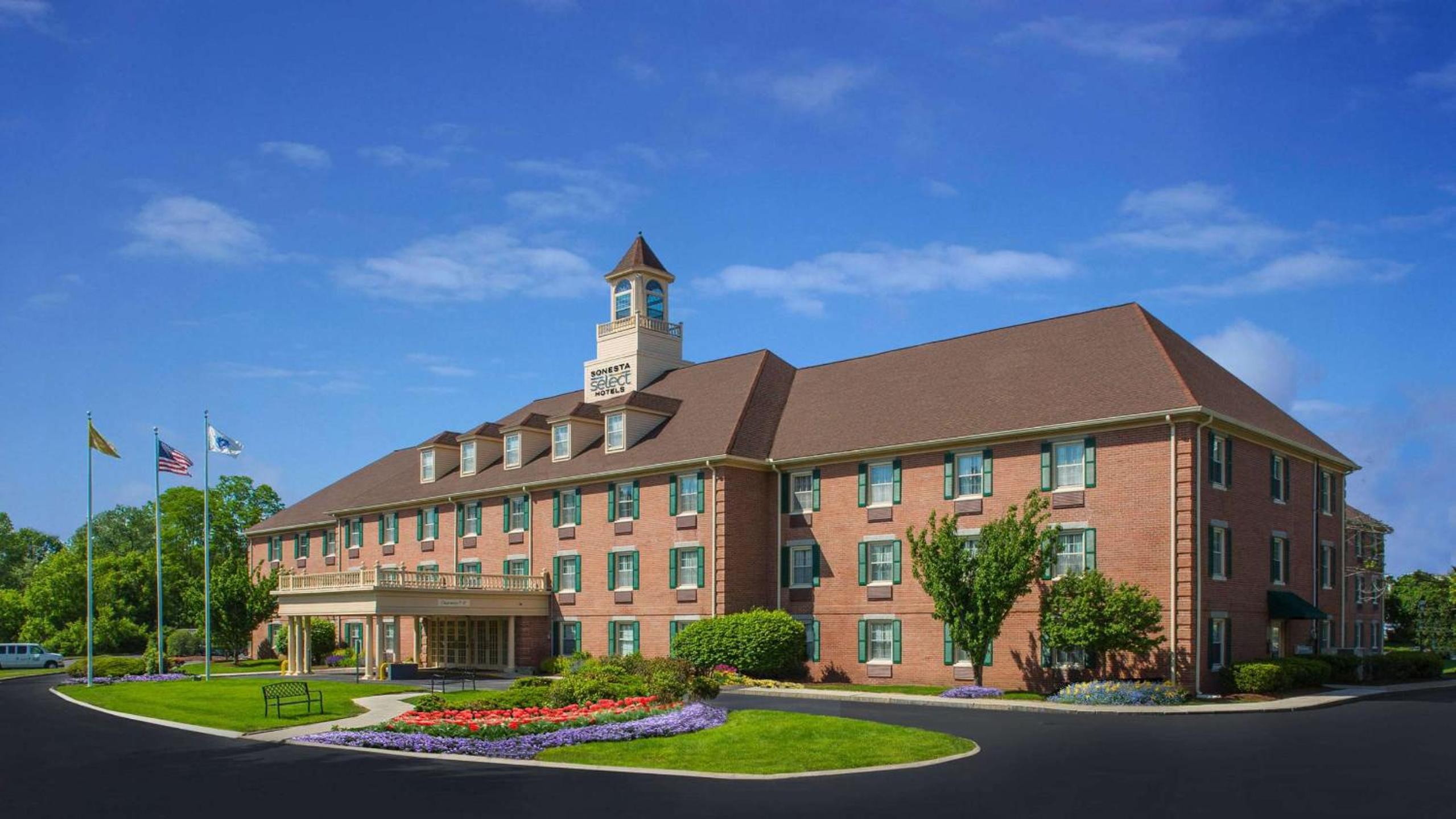 Boston Vacations - Sonesta Select Boston Lowell Chelmsford - Property Image 1