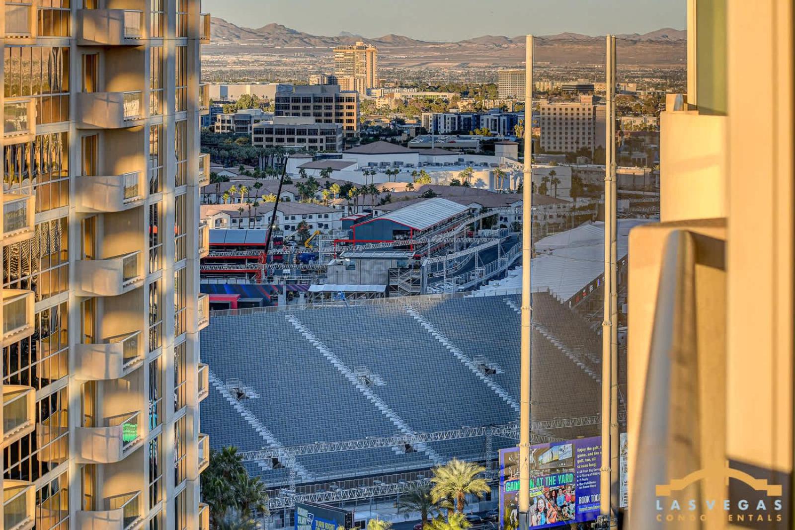 MGM Signature-16-605 Strip View Balcony Studio view 5