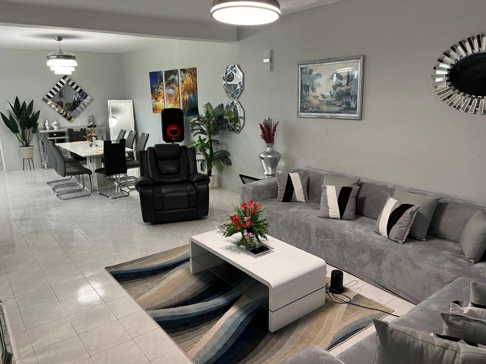 Gated 3 Bedroom in Tower Isle view 4