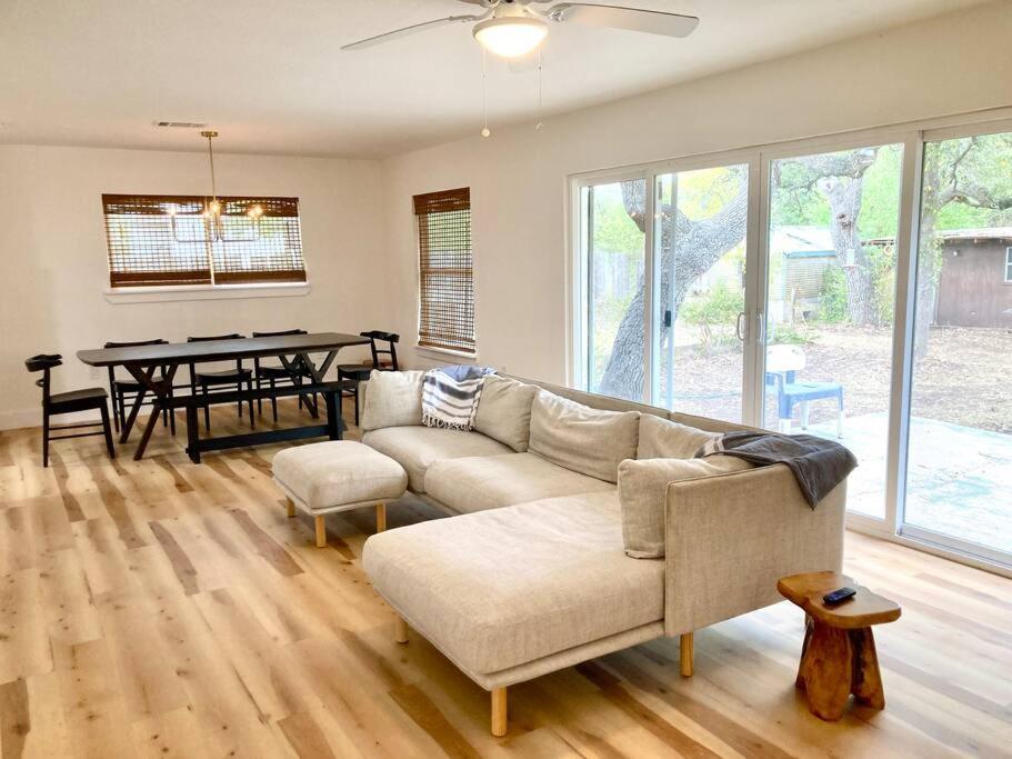 NEW Modern Hill Country Hideaway - Property Image 16