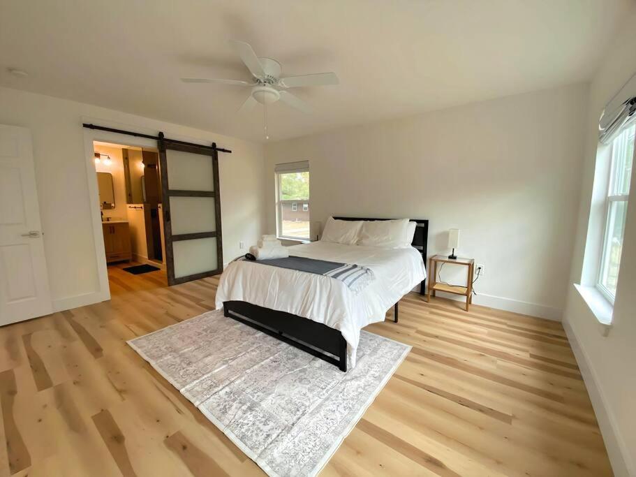 NEW Modern Hill Country Hideaway - Property Image 22