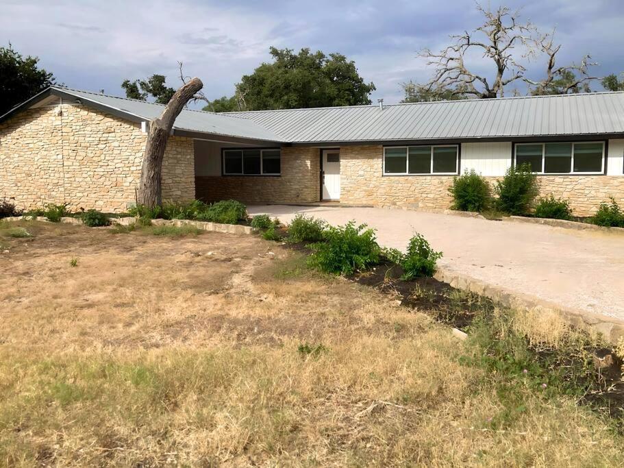 NEW Modern Hill Country Hideaway - Property Image 21
