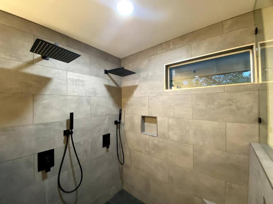 NEW Modern Hill Country Hideaway - Property Image 20
