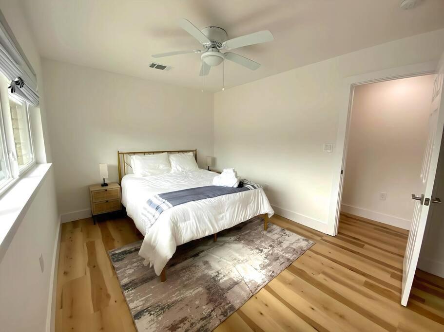 NEW Modern Hill Country Hideaway - Property Image 18