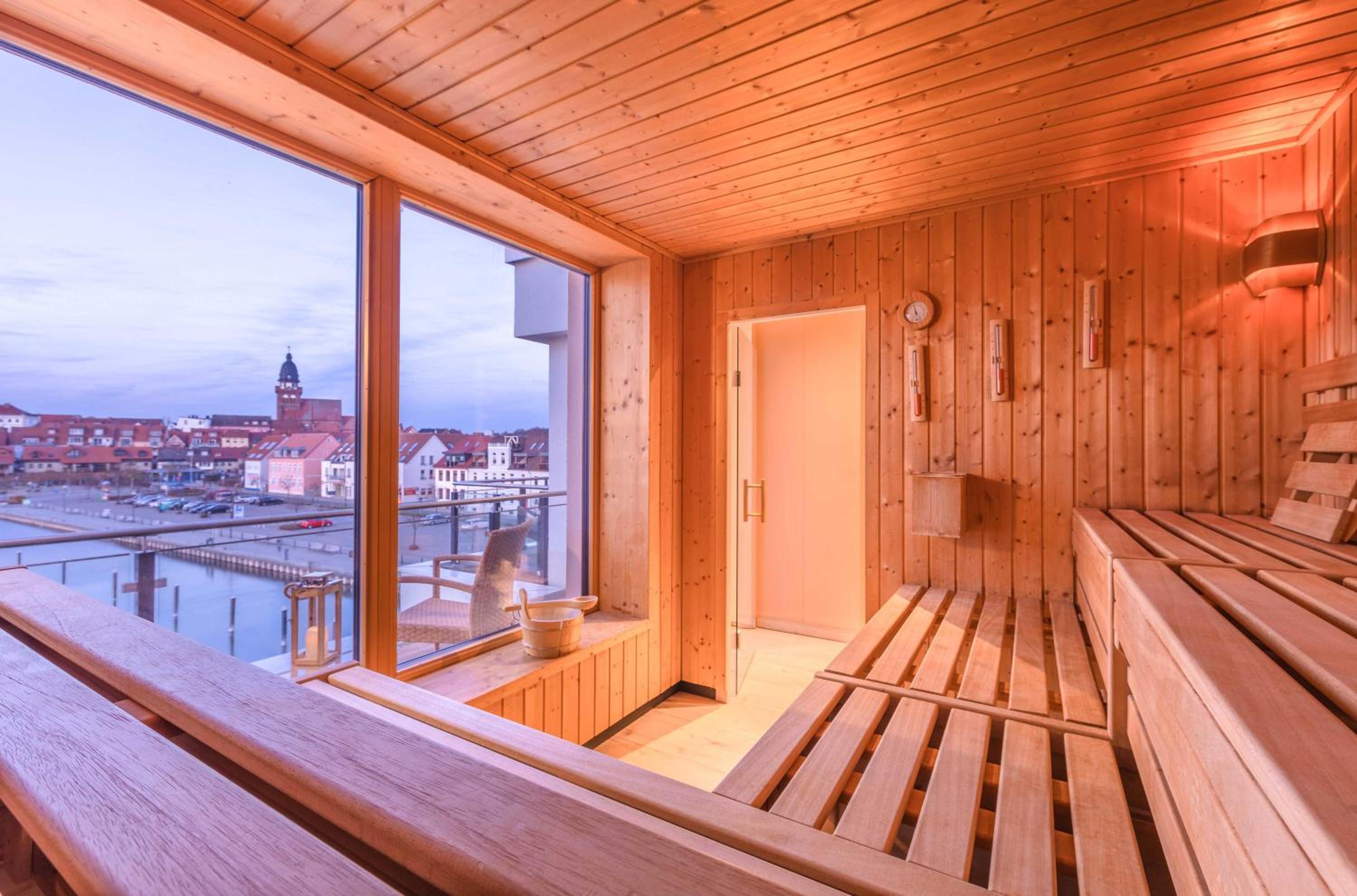 Garzini - Apartment mit Balkon & Müritzpanorama in der Hafenresidenz view 2