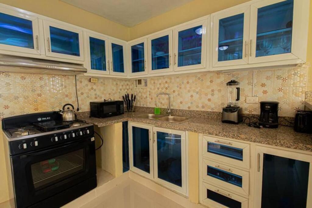 Apto de dos habitaciones Mejor ubicación Sto Dgo Este
