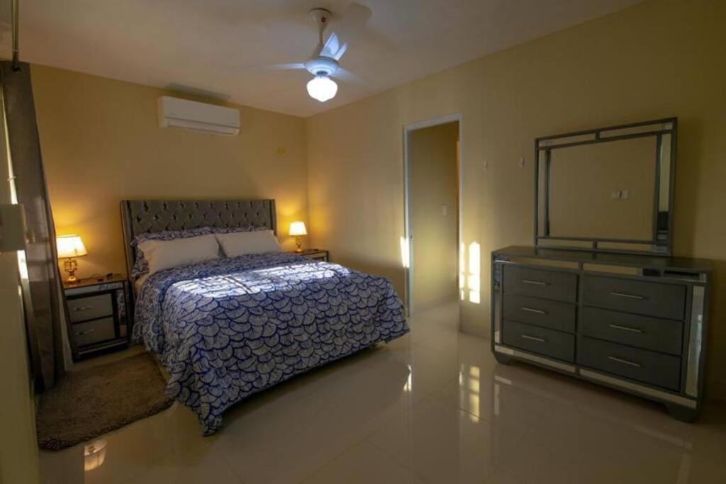 Apto de dos habitaciones Mejor ubicación Sto Dgo Este
