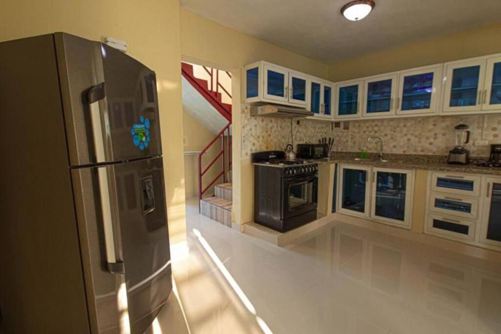 Apto de dos habitaciones Mejor ubicación Sto Dgo Este