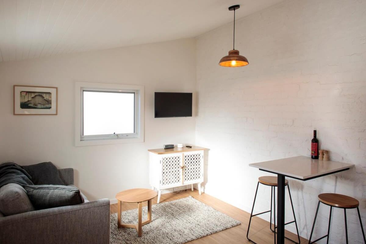 'The Hideout' Private Bungalow in Sandy Bay