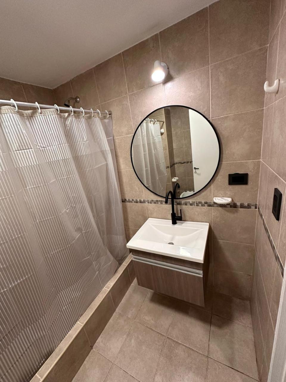 Moderno Apart Centrico para 4 Personas con Patio