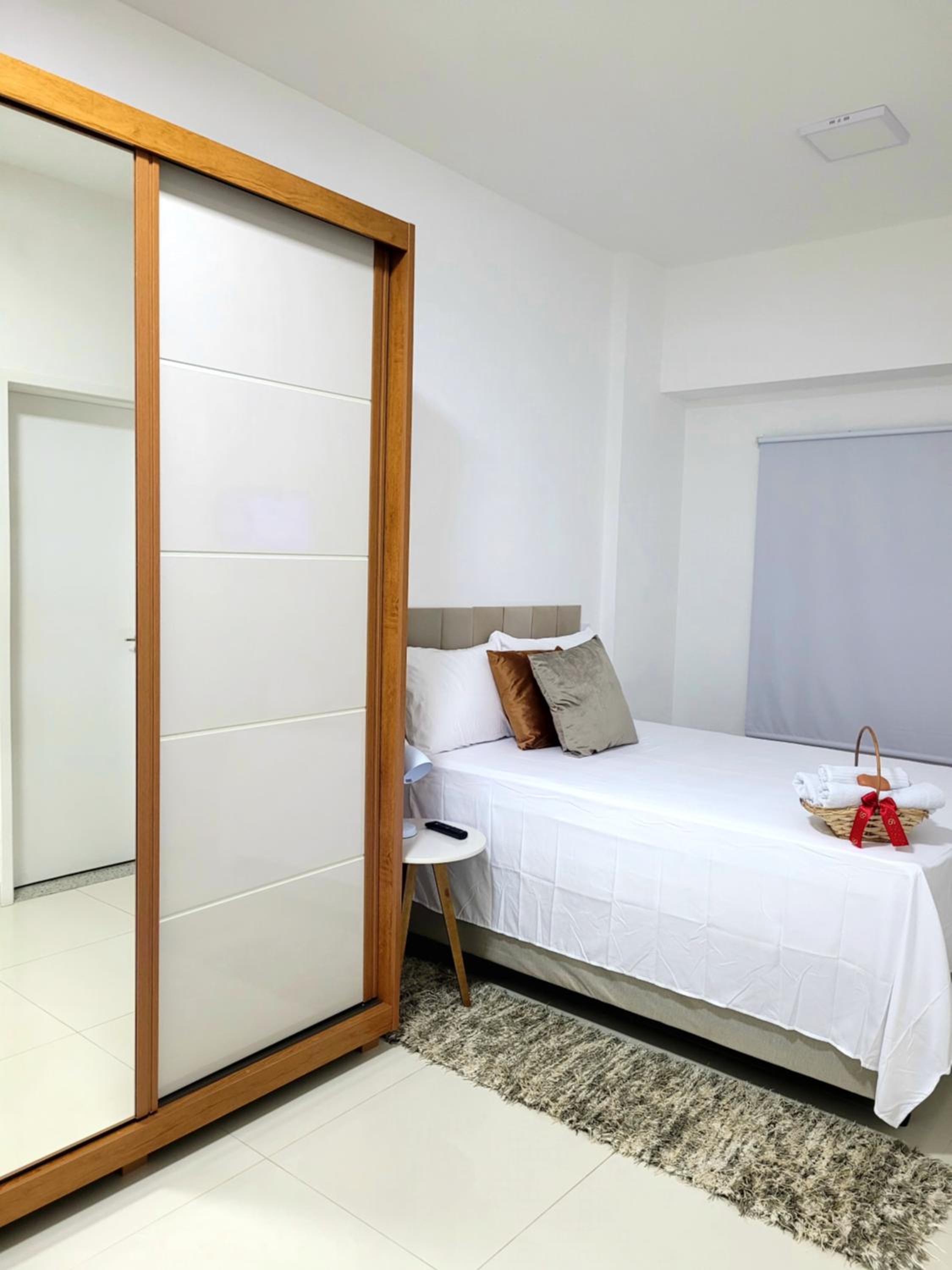 Apartamento bem localizado - Bairro Candeias