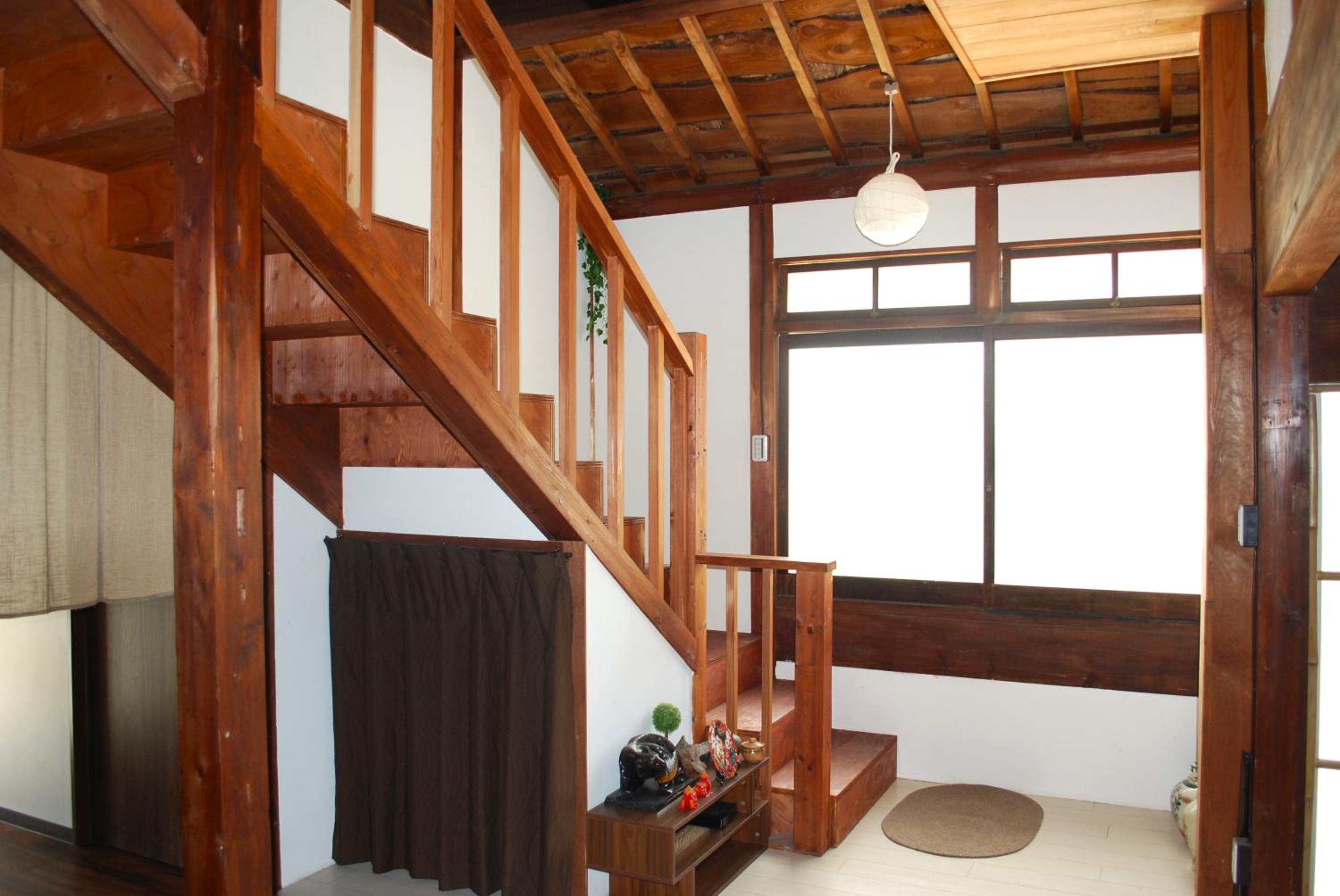 Yuraku