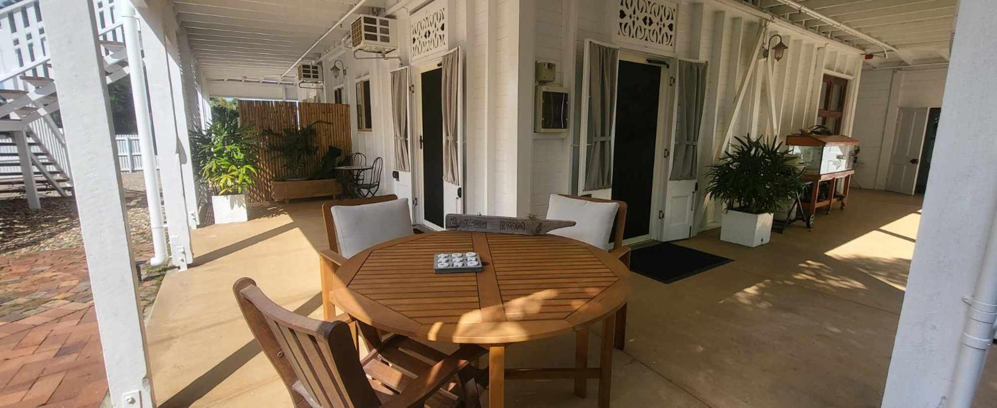 Ribbonwood Bed & Breakfast, Emu Park Qld
