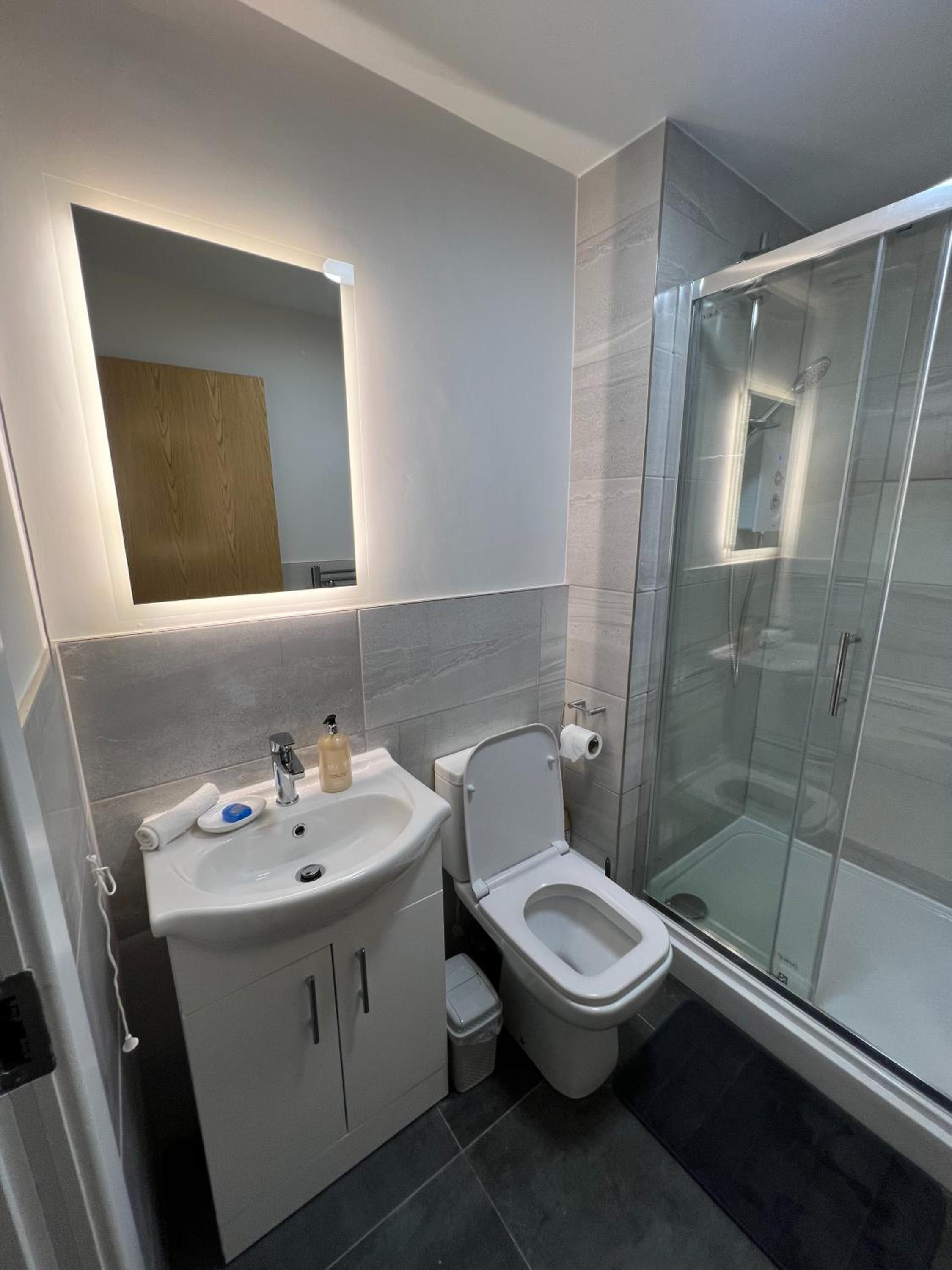 Spacious 2Bed Central Liverpool Nightlife & Events, sleeps up to 10 photo 5