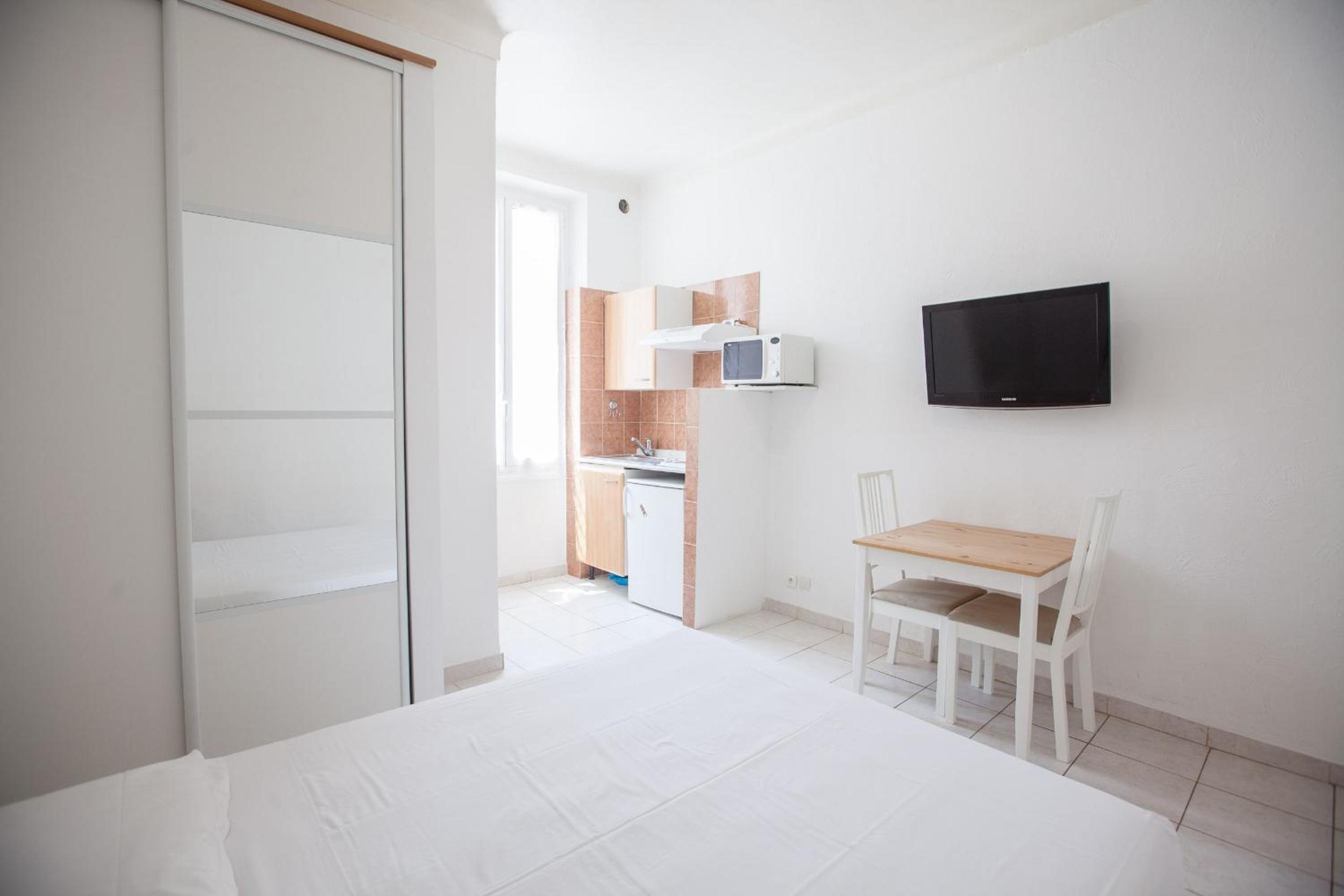 hotel room