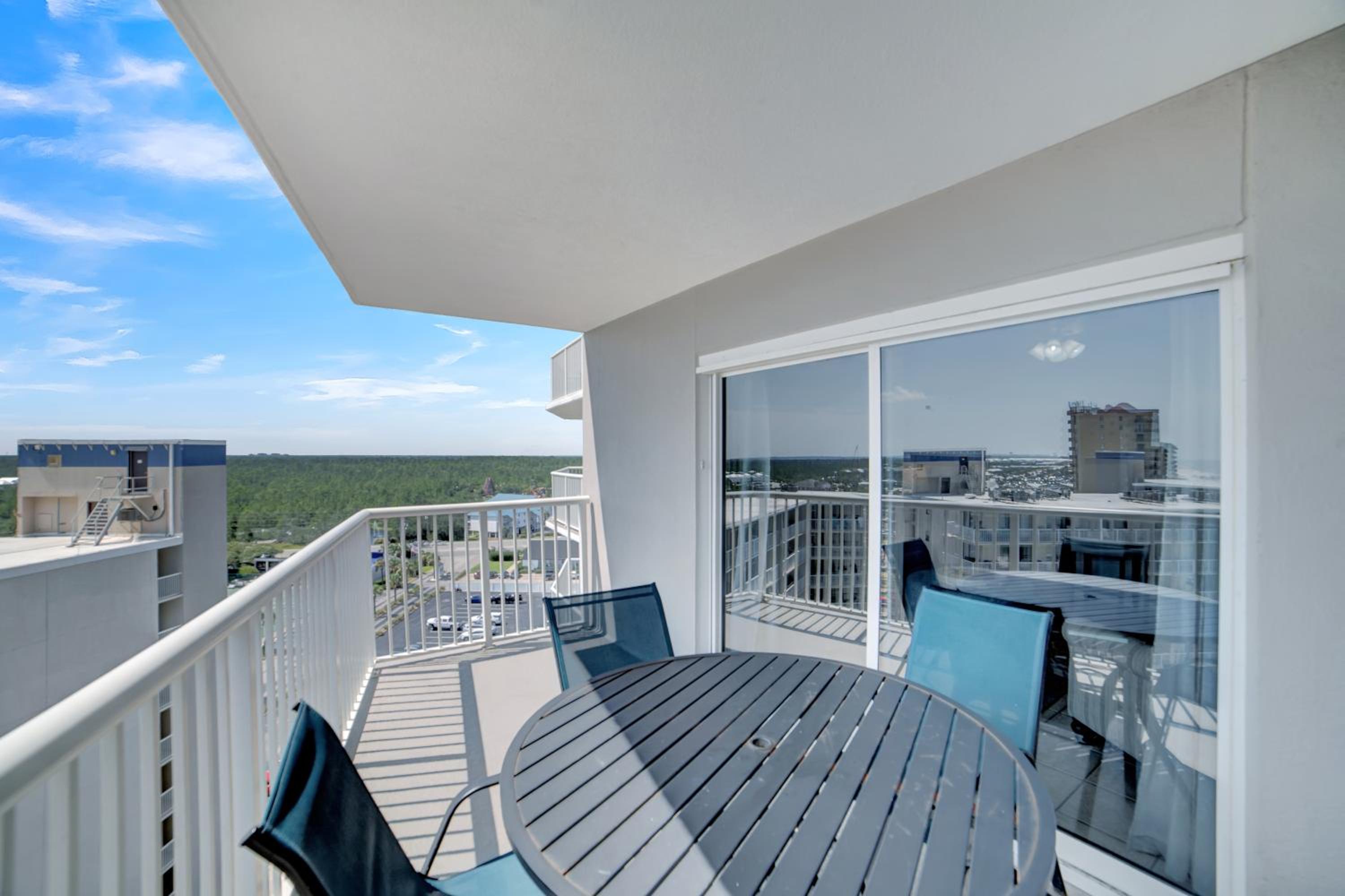 Tradewinds 1007 by Vacation Homes Collection view 5