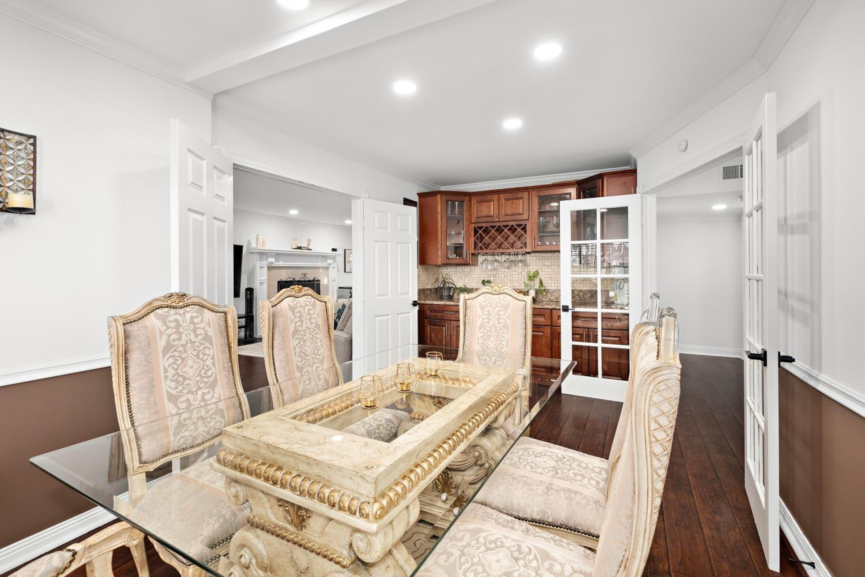 Villa Oasis: Unrivaled Views & Endless Space