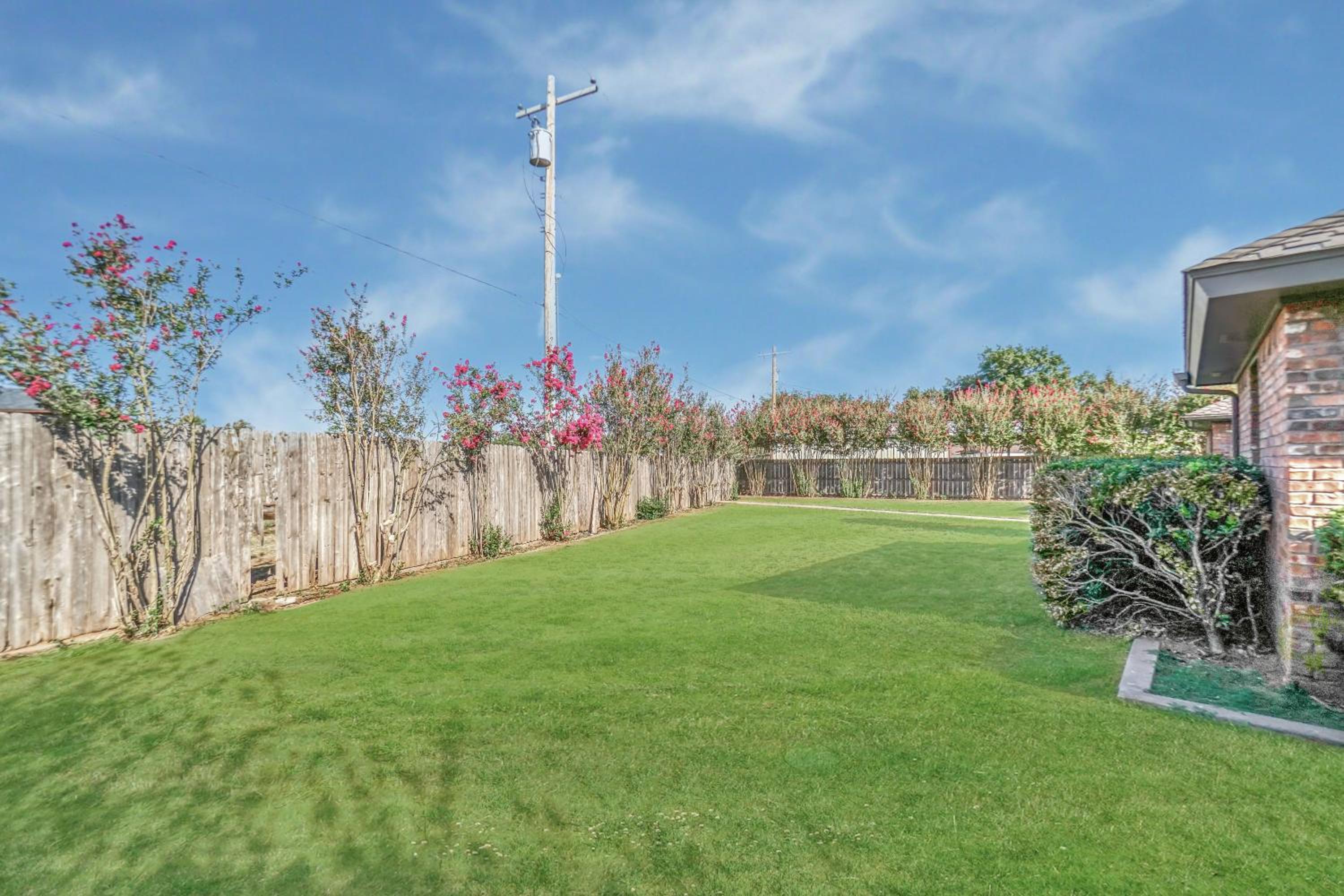 Oaklawn Retreat - 4 Bedroom - Sleeps 10 - Fireplace view 3