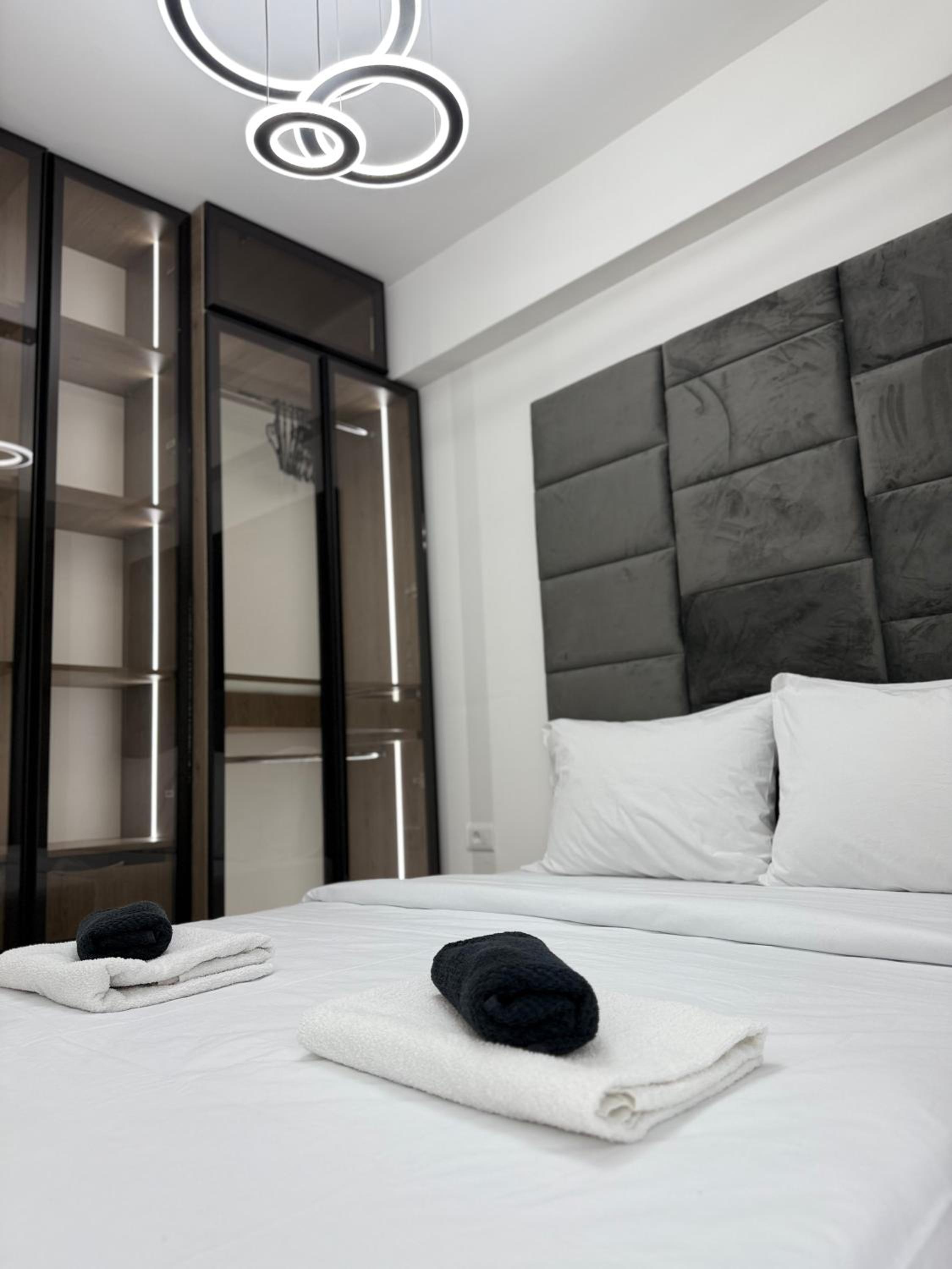 New Modern One bedroom Apartment Julija view 4