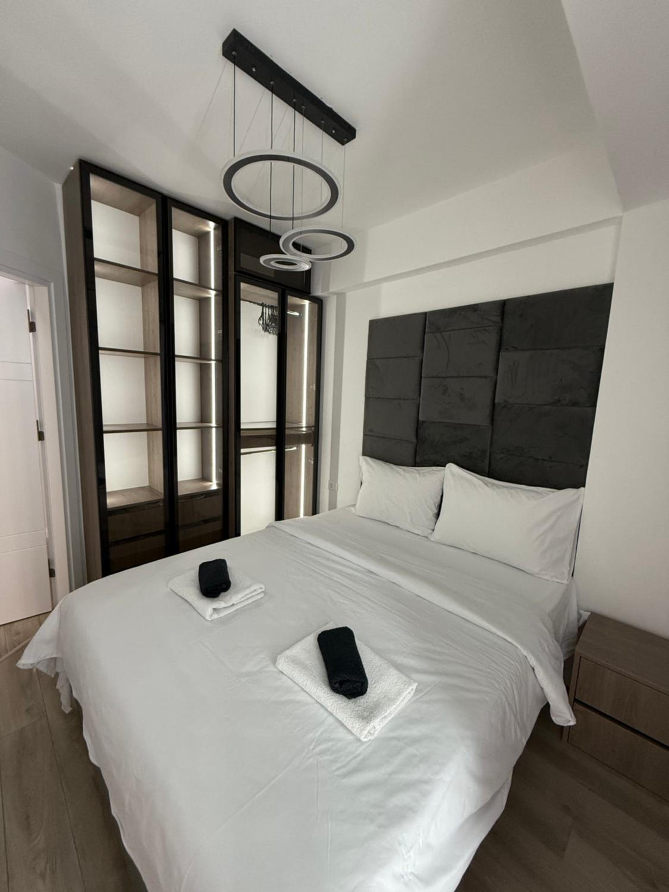 New Modern One bedroom Apartment Julija view 3