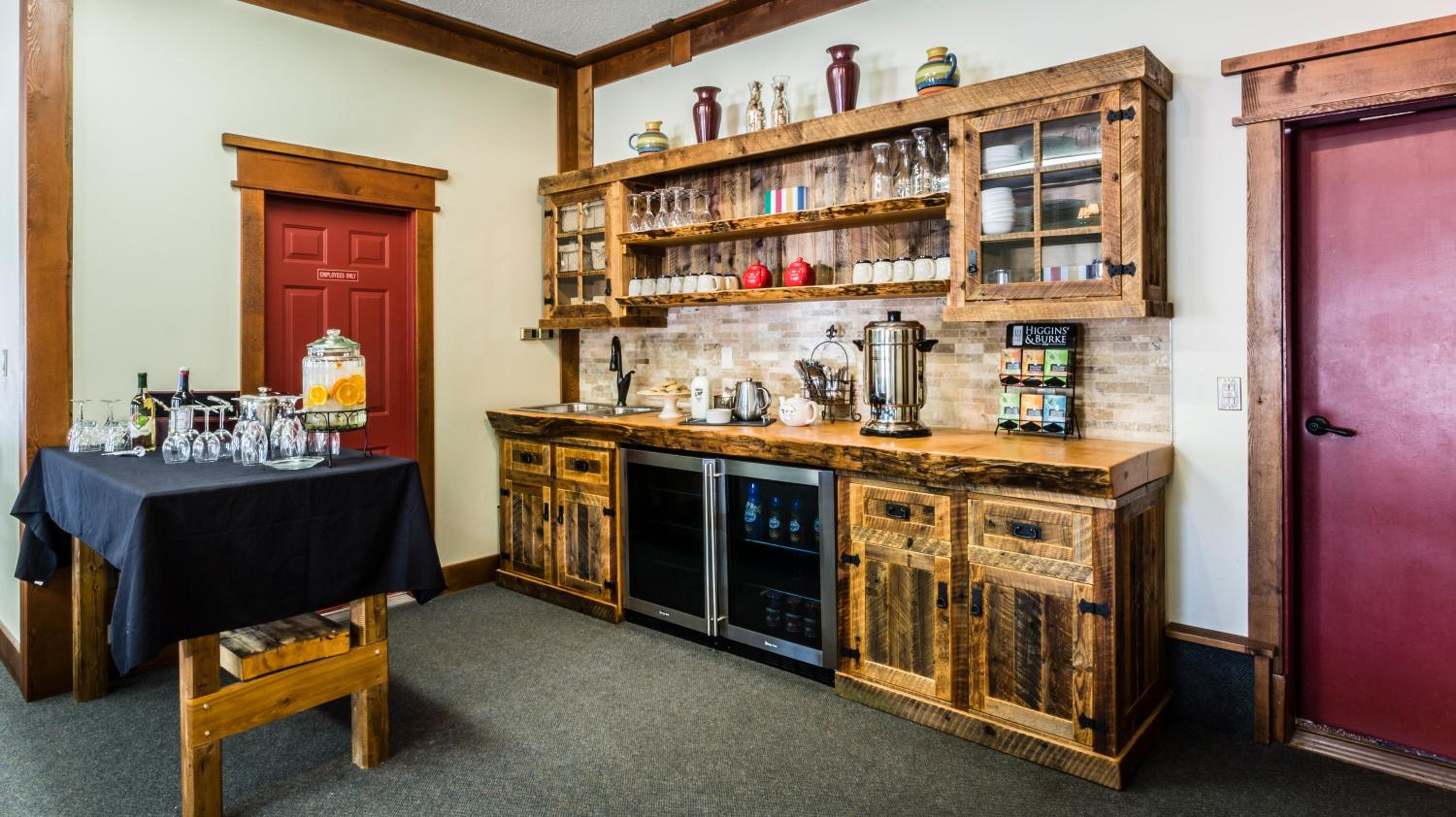 Rustlers Lodge