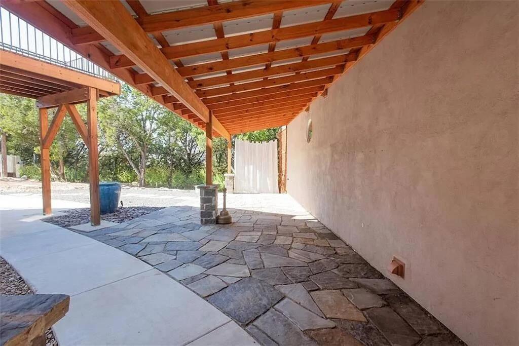 Luxe & Comfy Lake-View Gem near Steiner Ranch view 4