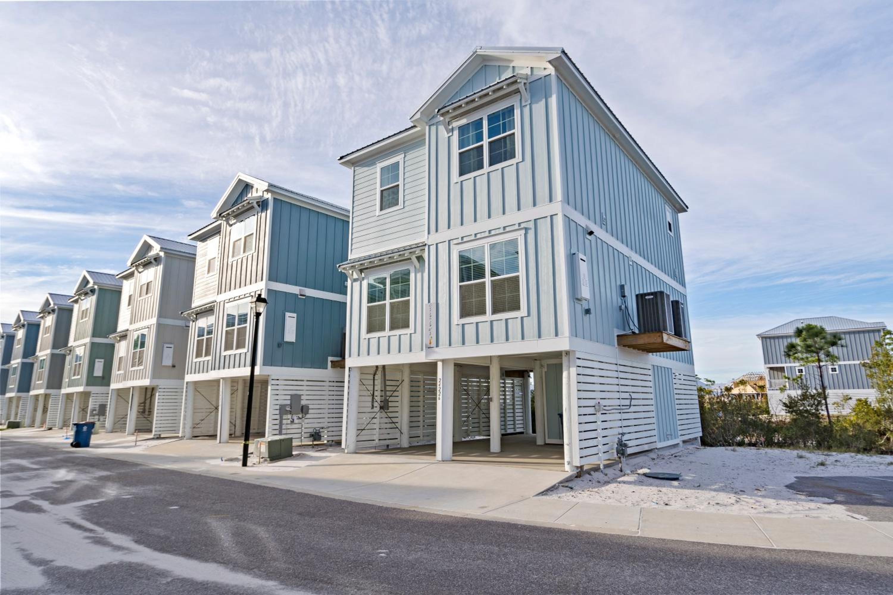 Summer Salt 24226 by Vacation Homes Collection view 4