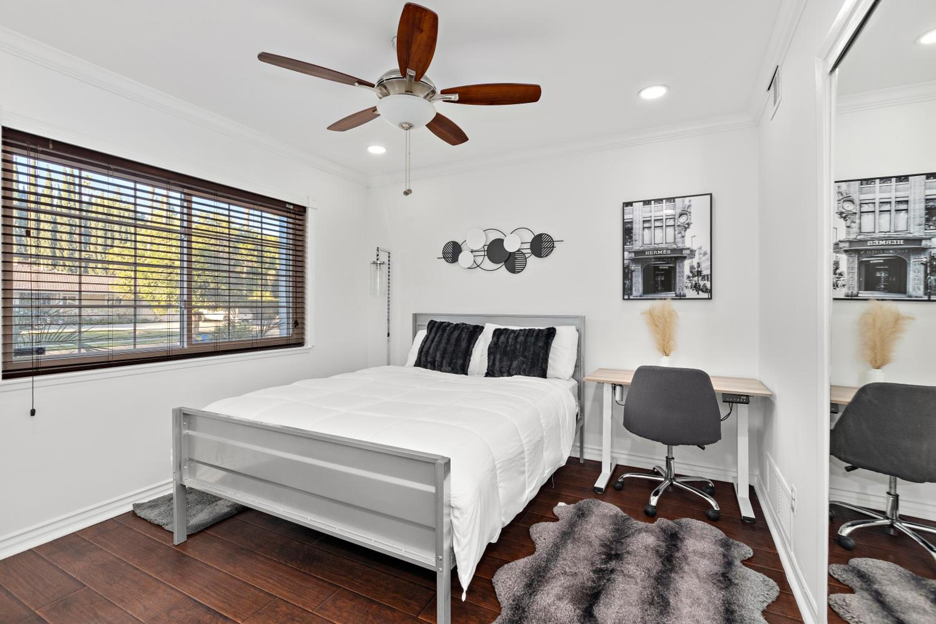 Villa Oasis: Unrivaled Views & Endless Space