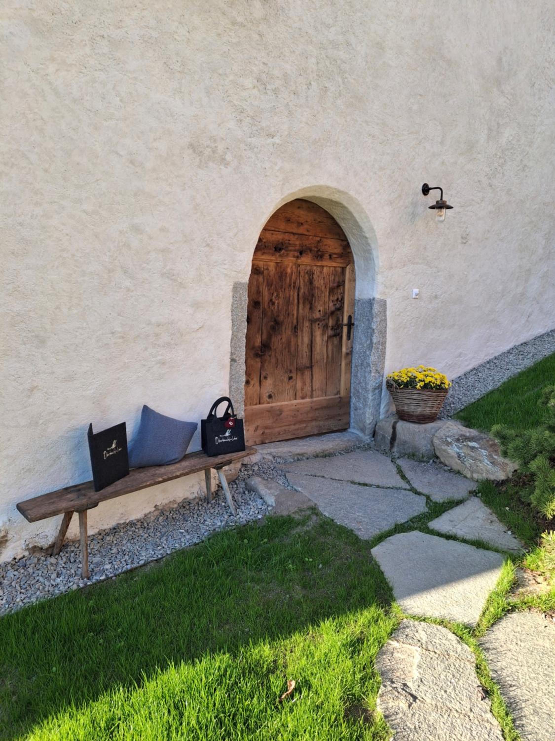 OBERBUCHFELDER historic farmhouse