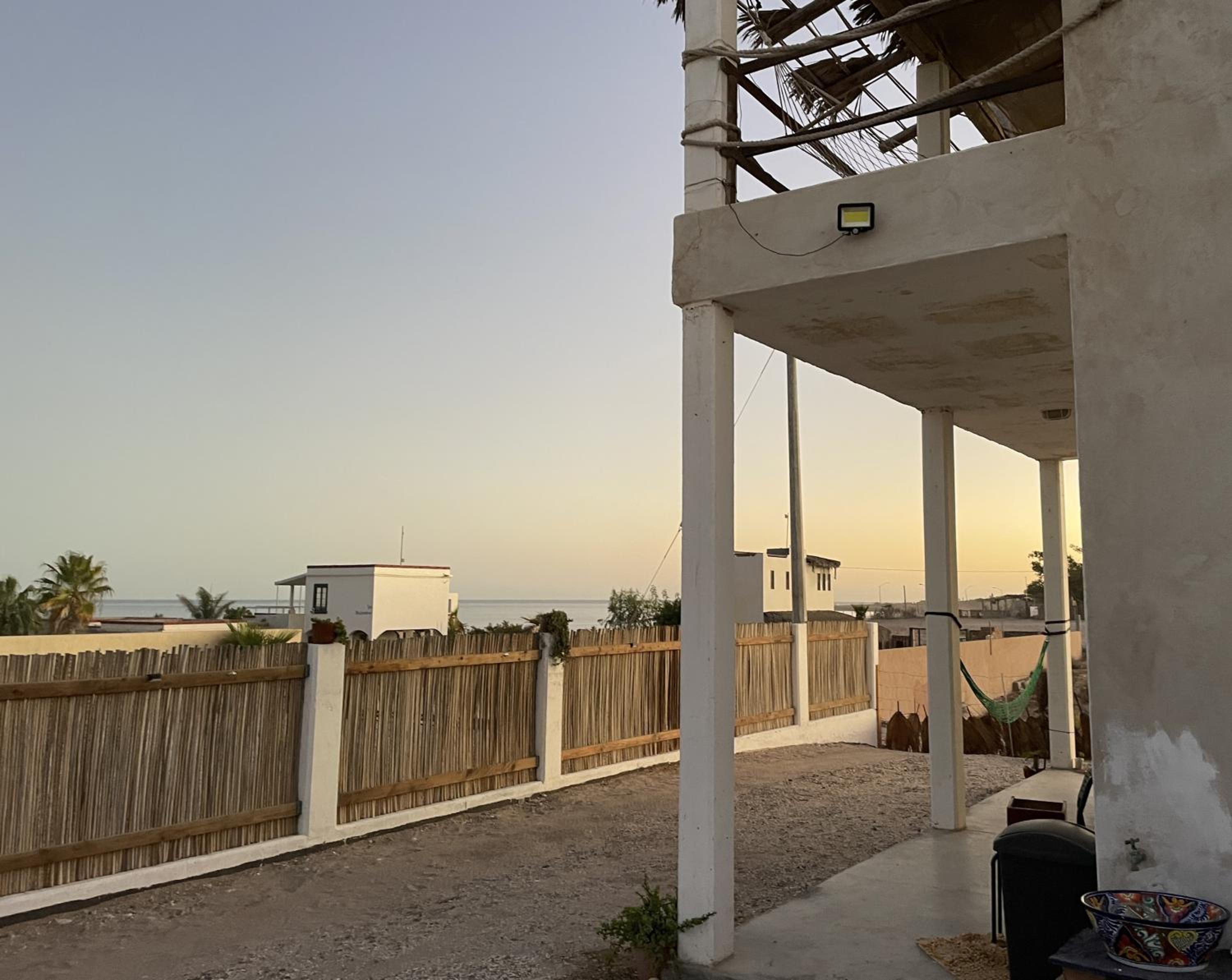 Casita de renta frente la playa view 2