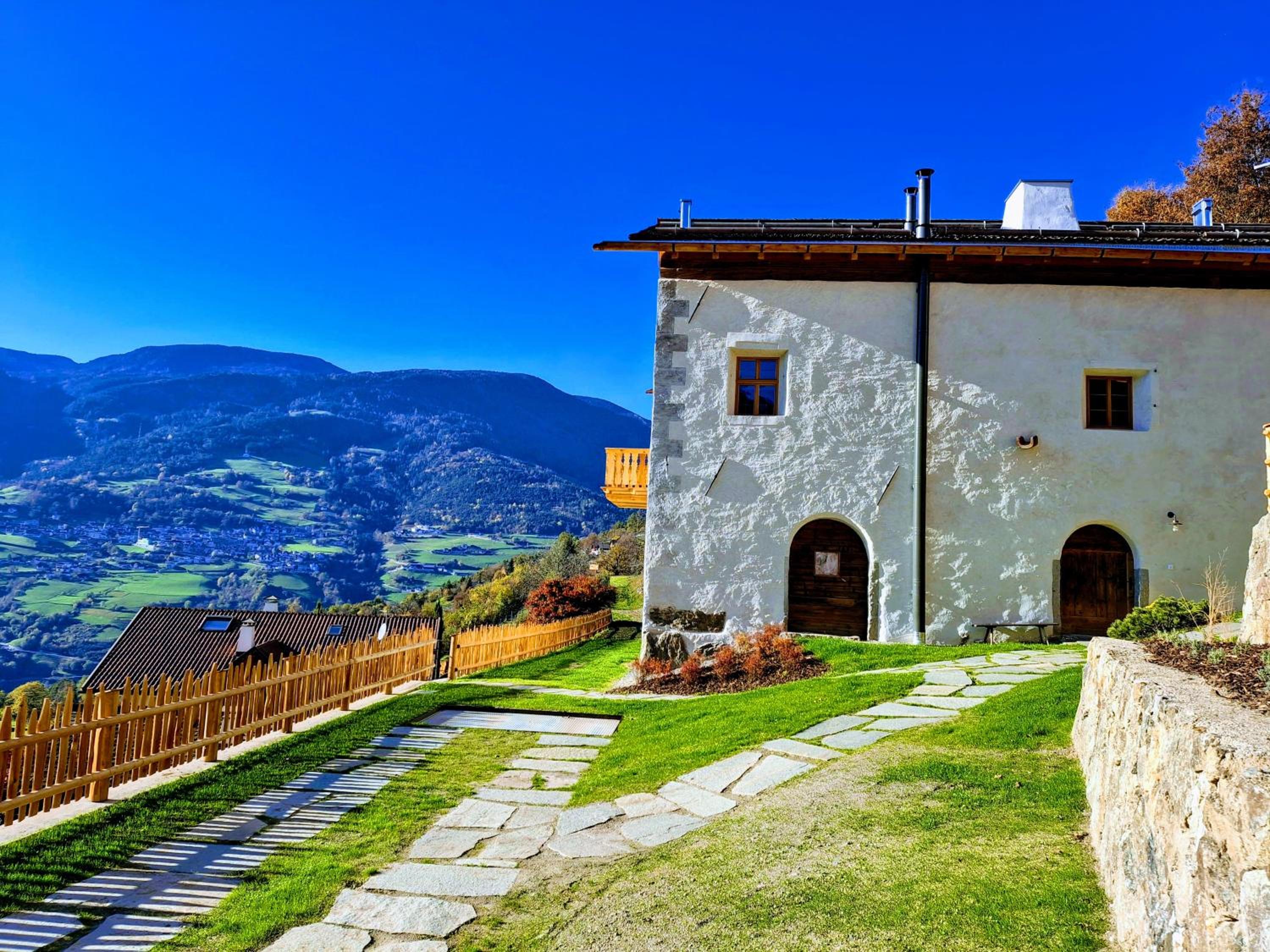 OBERBUCHFELDER historic farmhouse