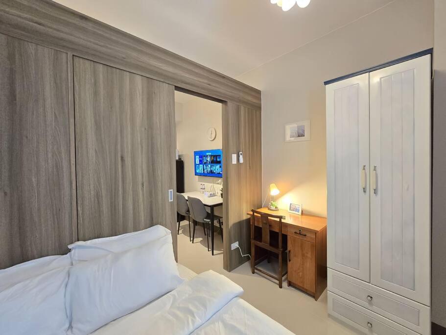 1BR Condotel with Balcony at FAME Residences #FM60