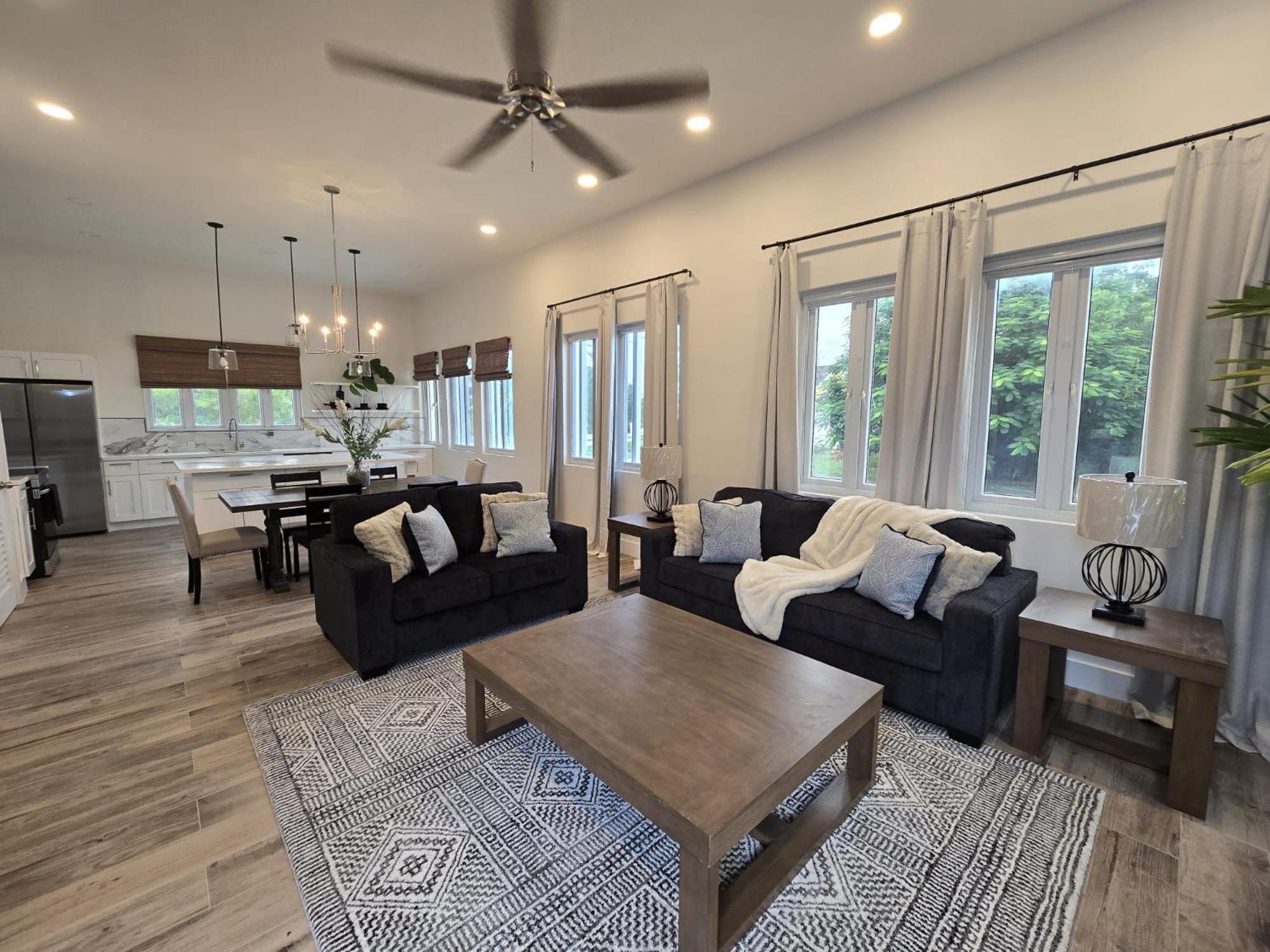 Sweet Lyford Home in Paradise with Chauffeur & Private Butler