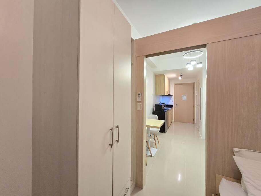 1BR Condotel with Balcony at SM Light Residences #LT08 view 3