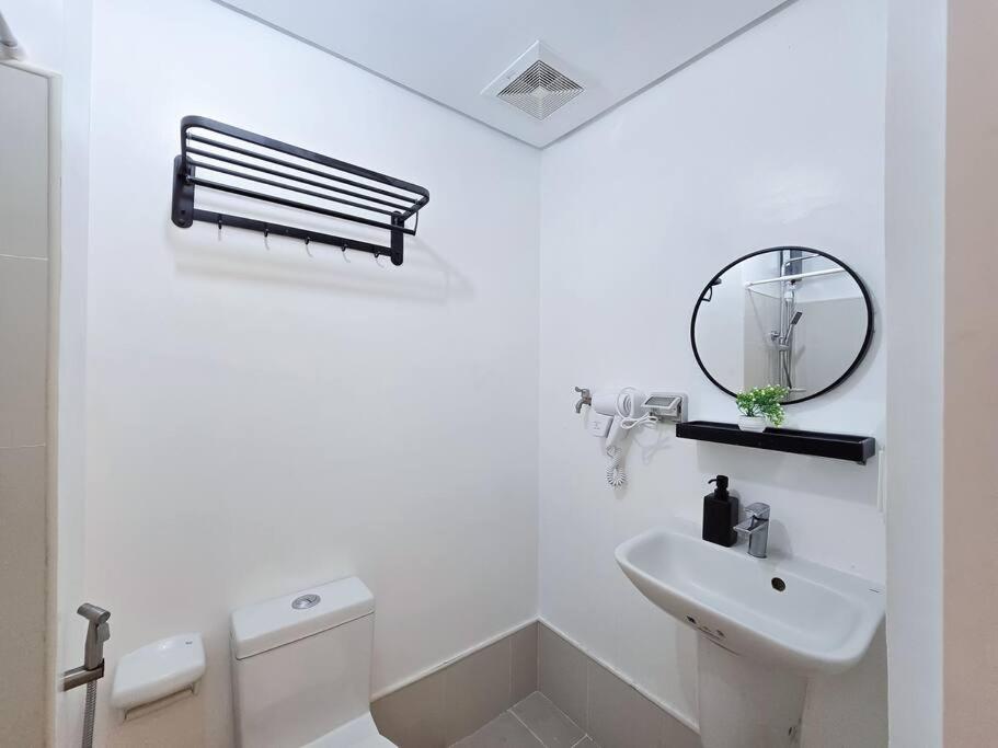 1BR Condotel with Balcony at SM Light Residences #LT08 view 4