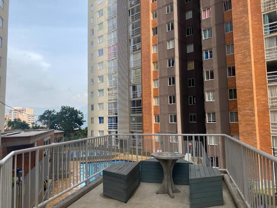 Apartamento Piscina sabaneta Medellín 20 minutos Poblado
