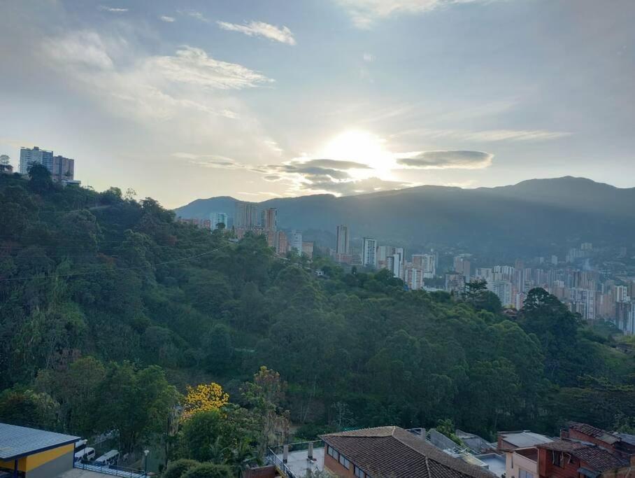 Apartamento Piscina sabaneta Medellín 20 minutos Poblado