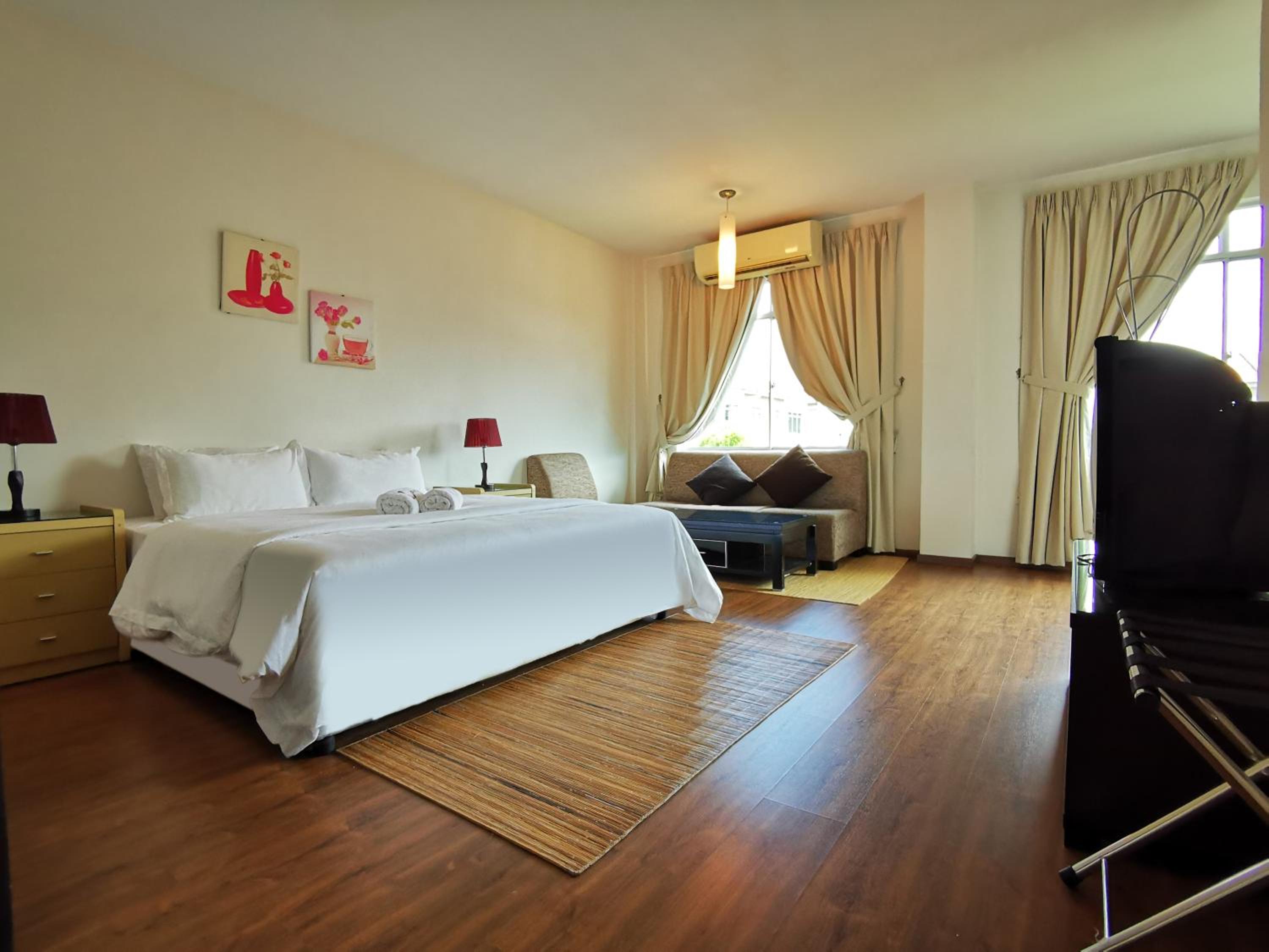 Natol Homestay - Kuching Home Penthouse Airport Road
