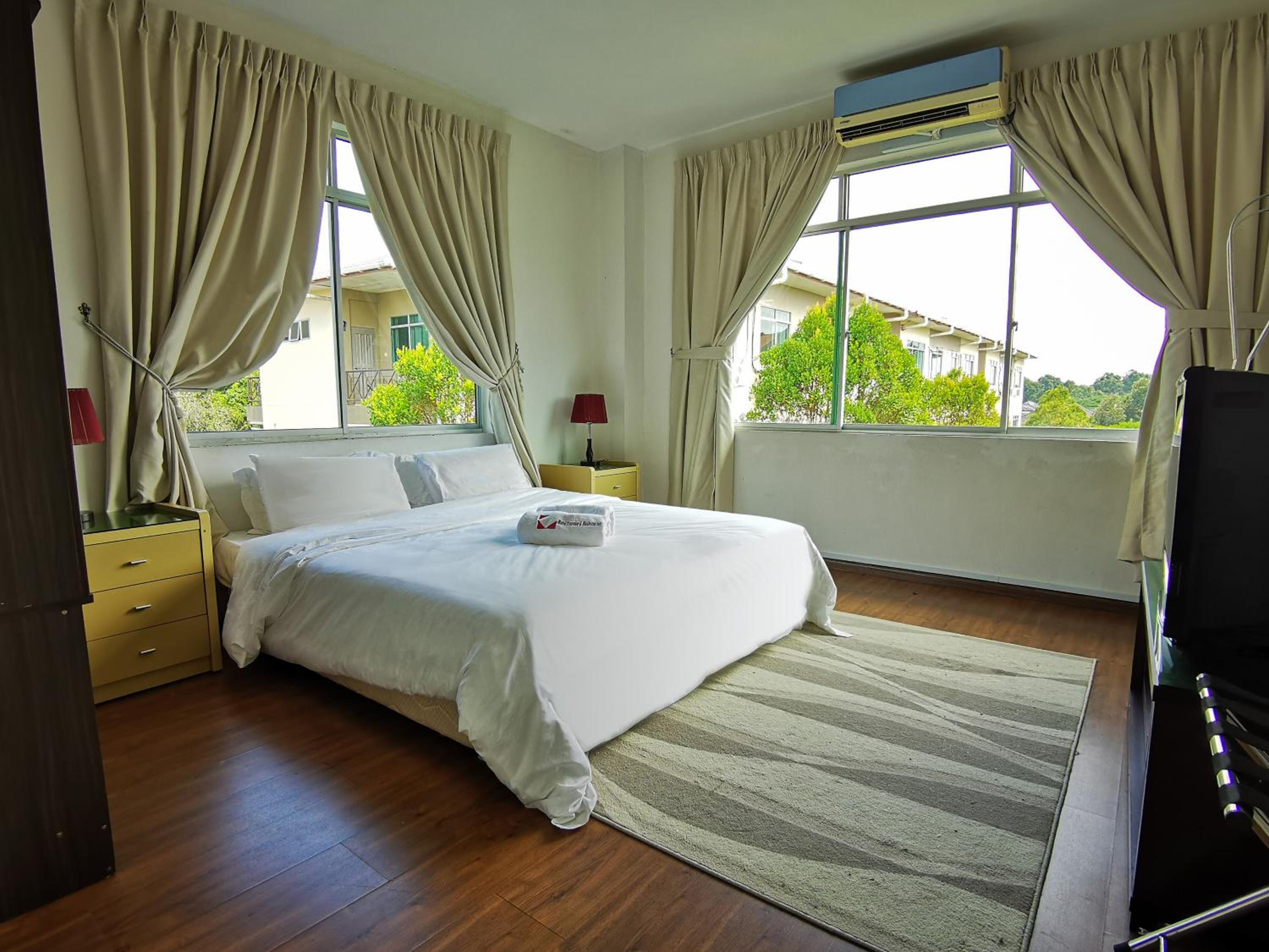 Natol Homestay - Kuching Home Penthouse Airport Road
