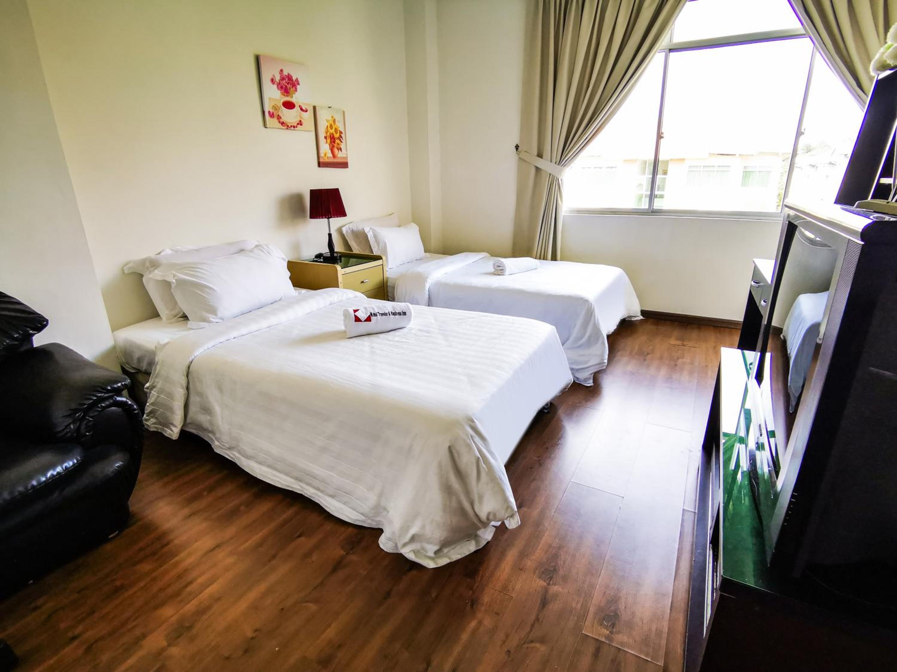 Natol Homestay - Kuching Home Penthouse Airport Road