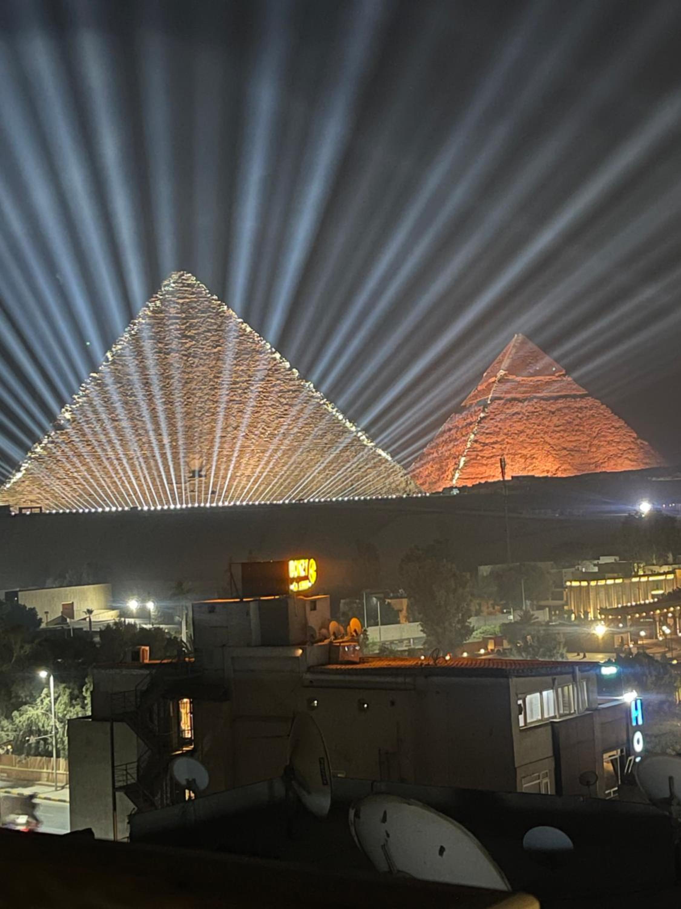 Cheristo pyramids view inn