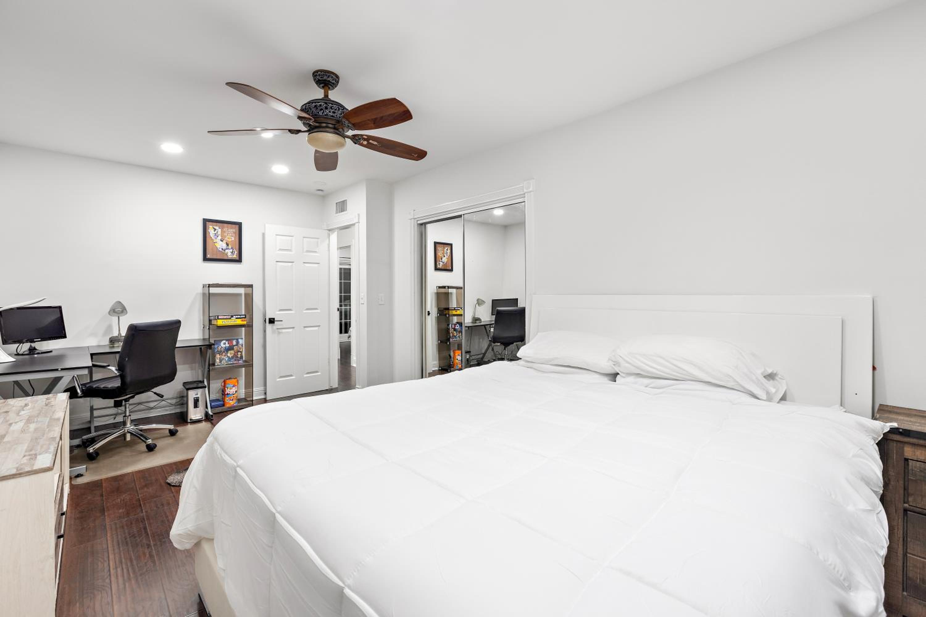 Villa Oasis: Unrivaled Views & Endless Space