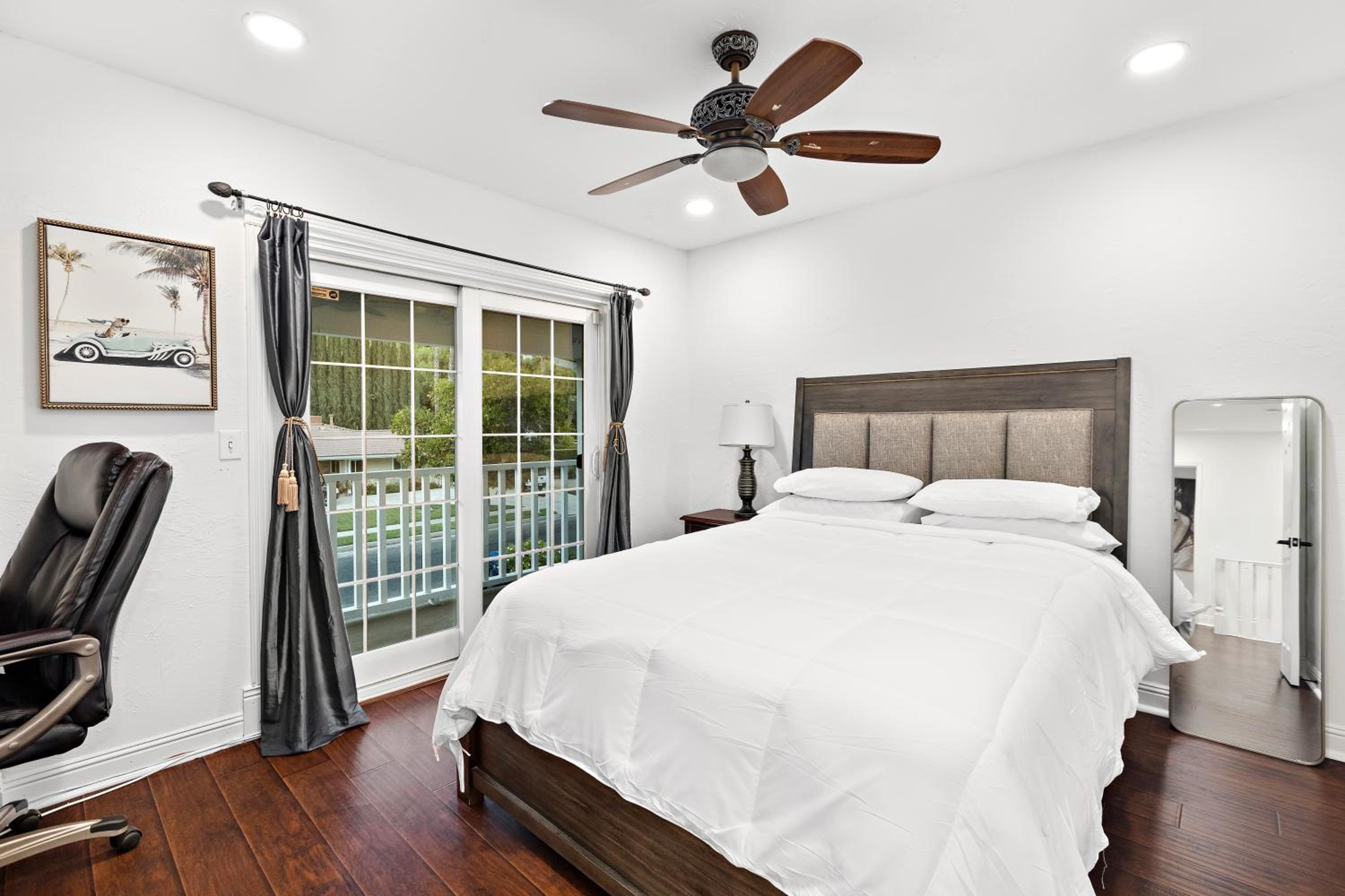 Villa Oasis: Unrivaled Views & Endless Space