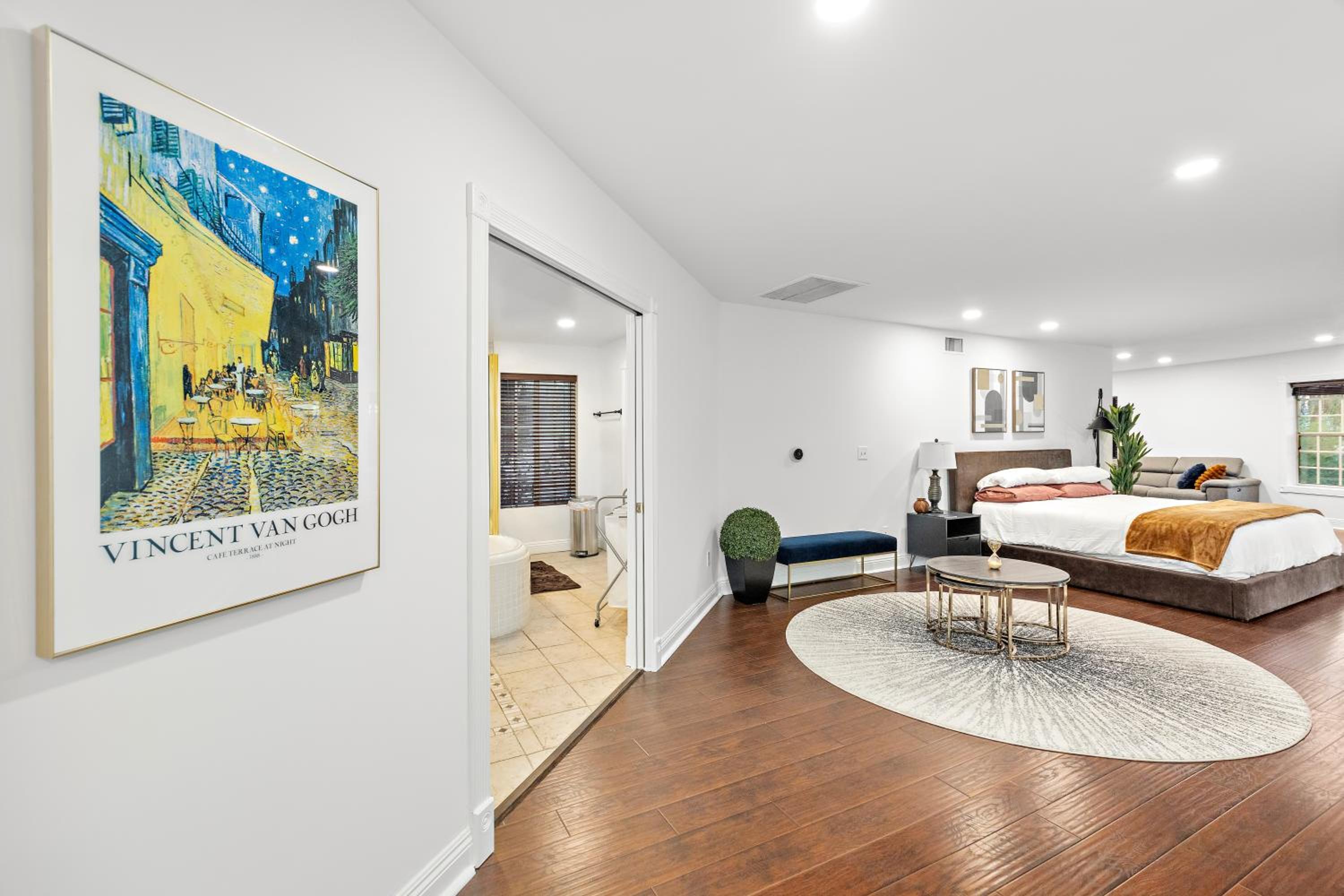 Villa Oasis: Unrivaled Views & Endless Space