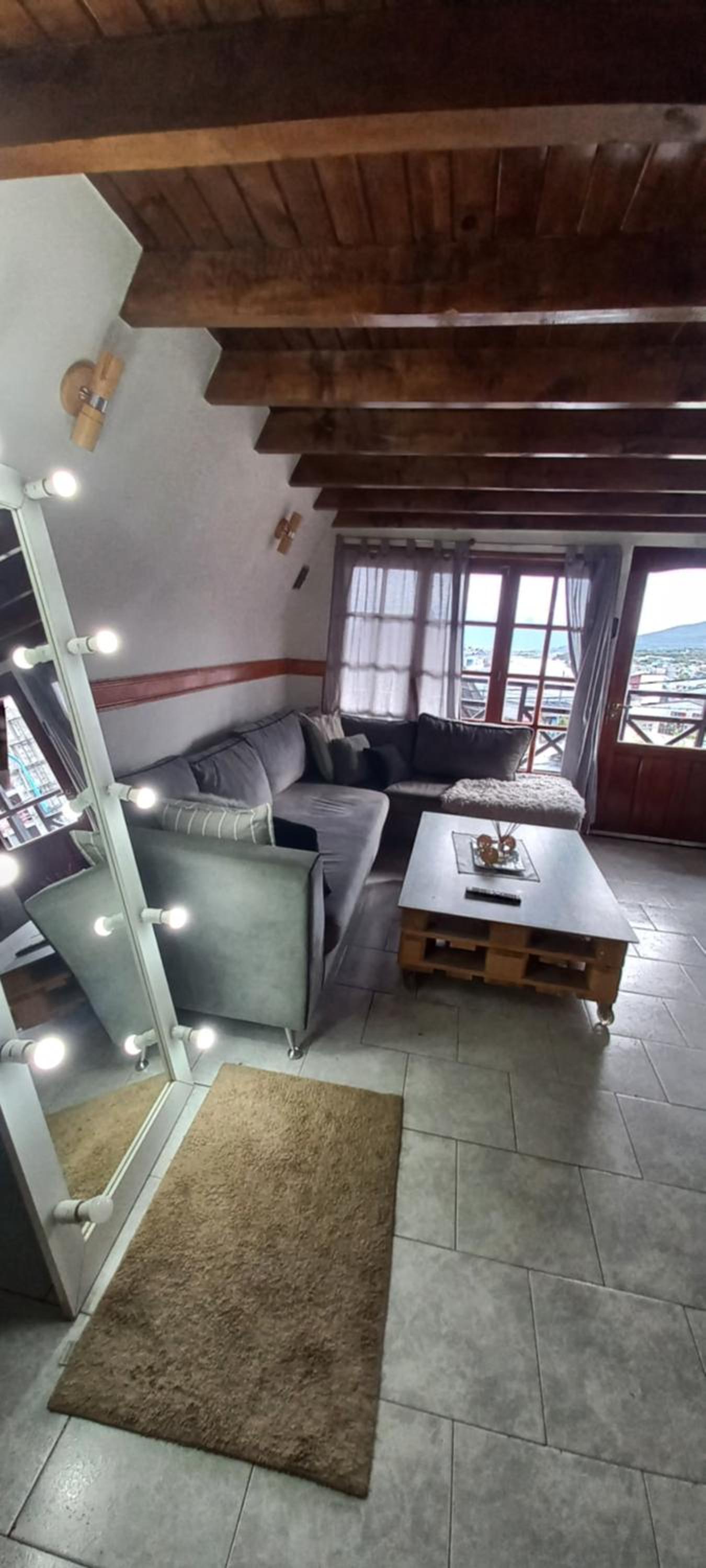 Ushuaia Magnifica Cabaña hasta 8 personas con vista a las montañas y al canal