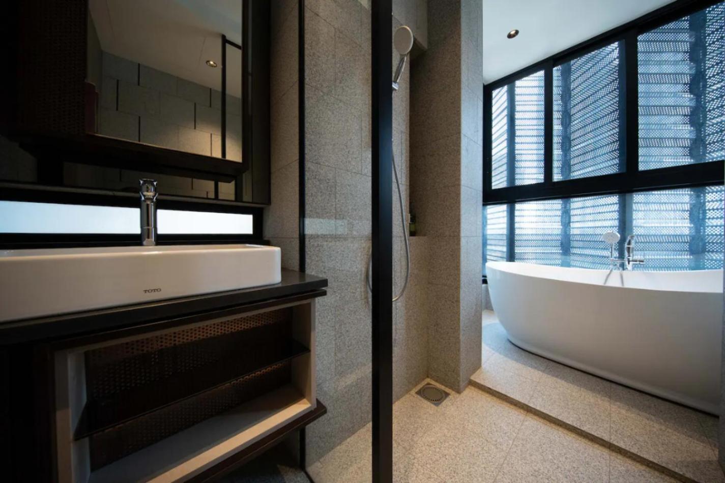 Scarletz Suites KLCC Twin Tower Infinity Pool by One39 KL