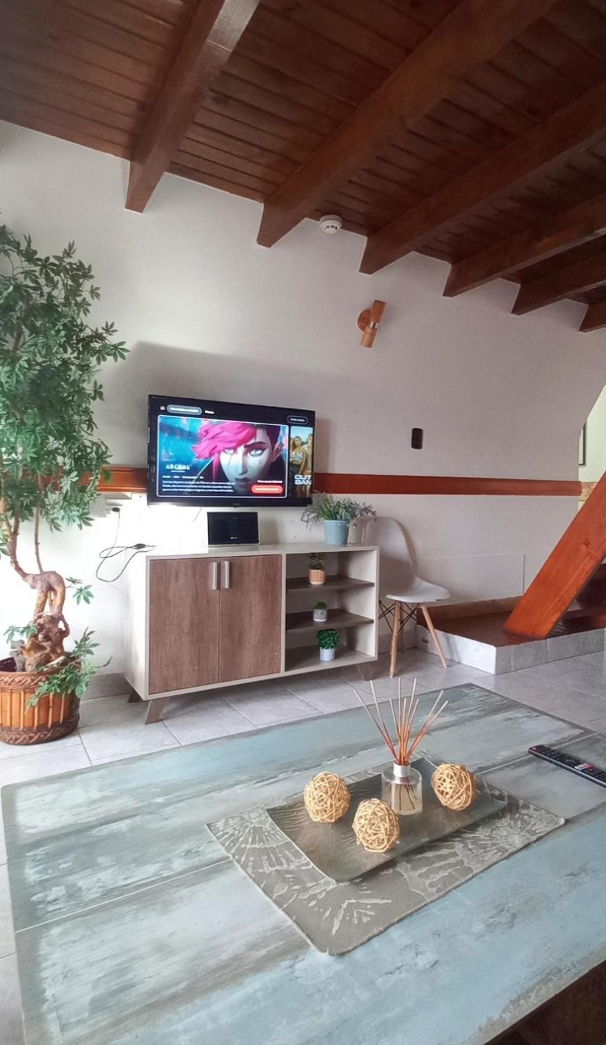 Ushuaia Magnifica Cabaña hasta 8 personas con vista a las montañas y al canal