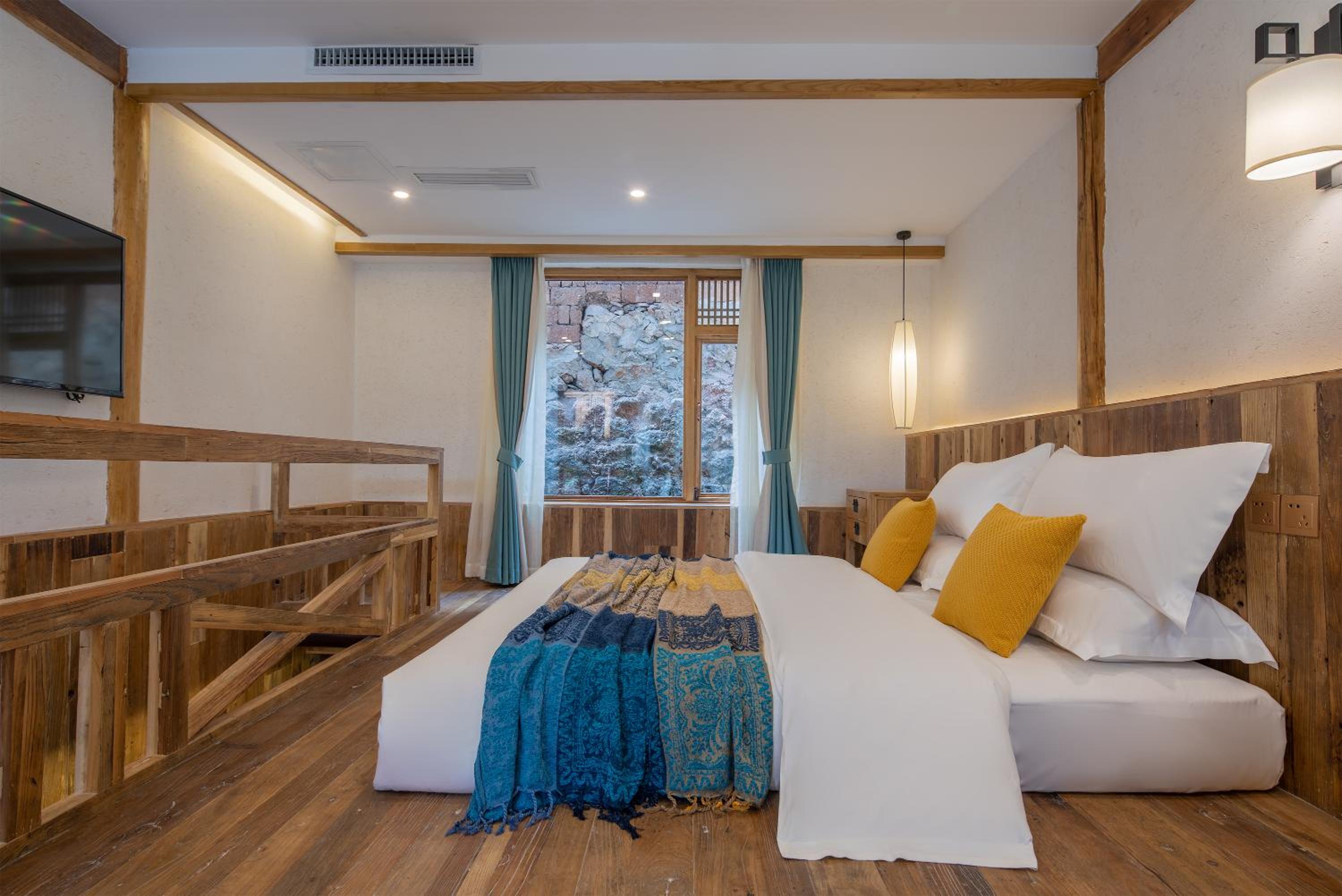 Lijiang Tinghuatang Banshan Hotel