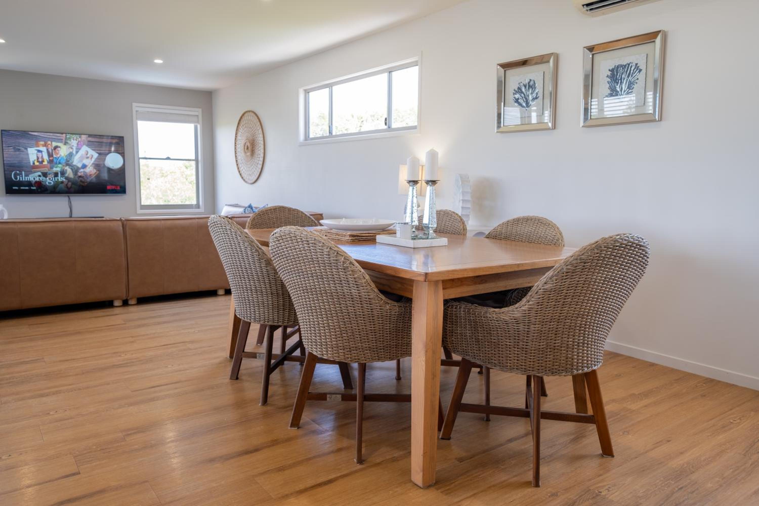 Chic Coastal Home - 31 Orealla